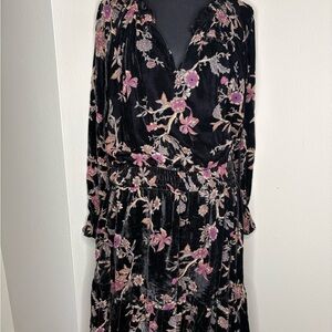 Gorgeous Floral Black Velvet Dress